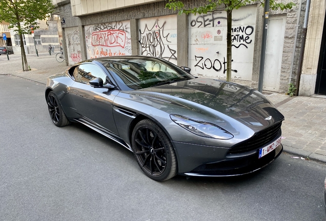 Aston Martin DB11 V8