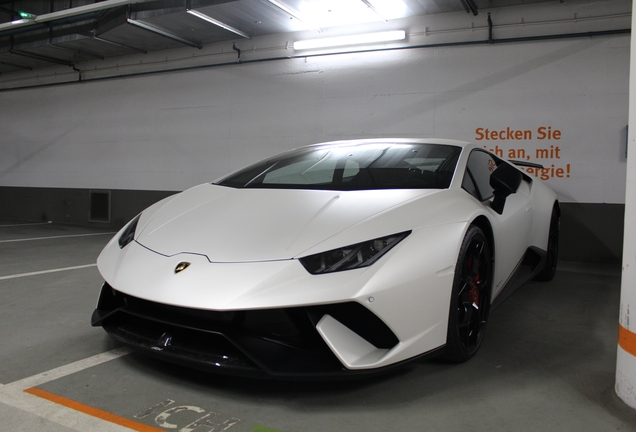 Lamborghini Huracán LP640-4 Performante