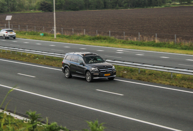 Mercedes-Benz GL 63 AMG X166