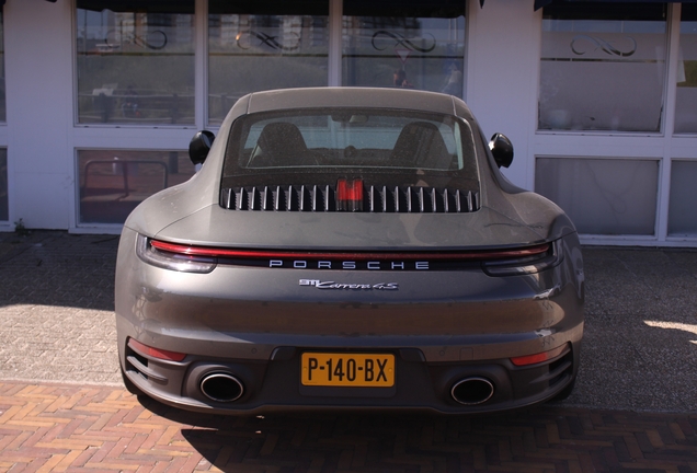 Porsche 992 Carrera 4S