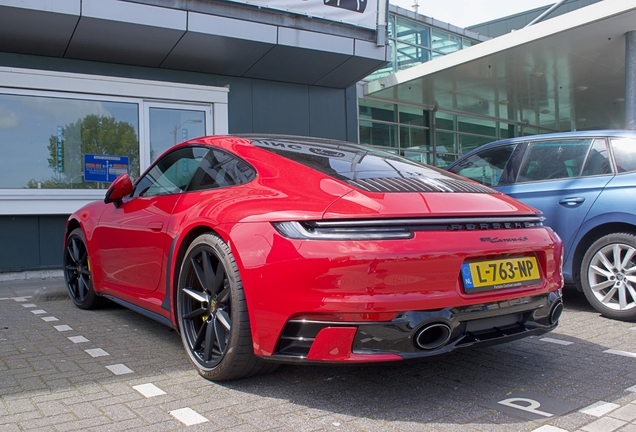 Porsche 992 Carrera 4S