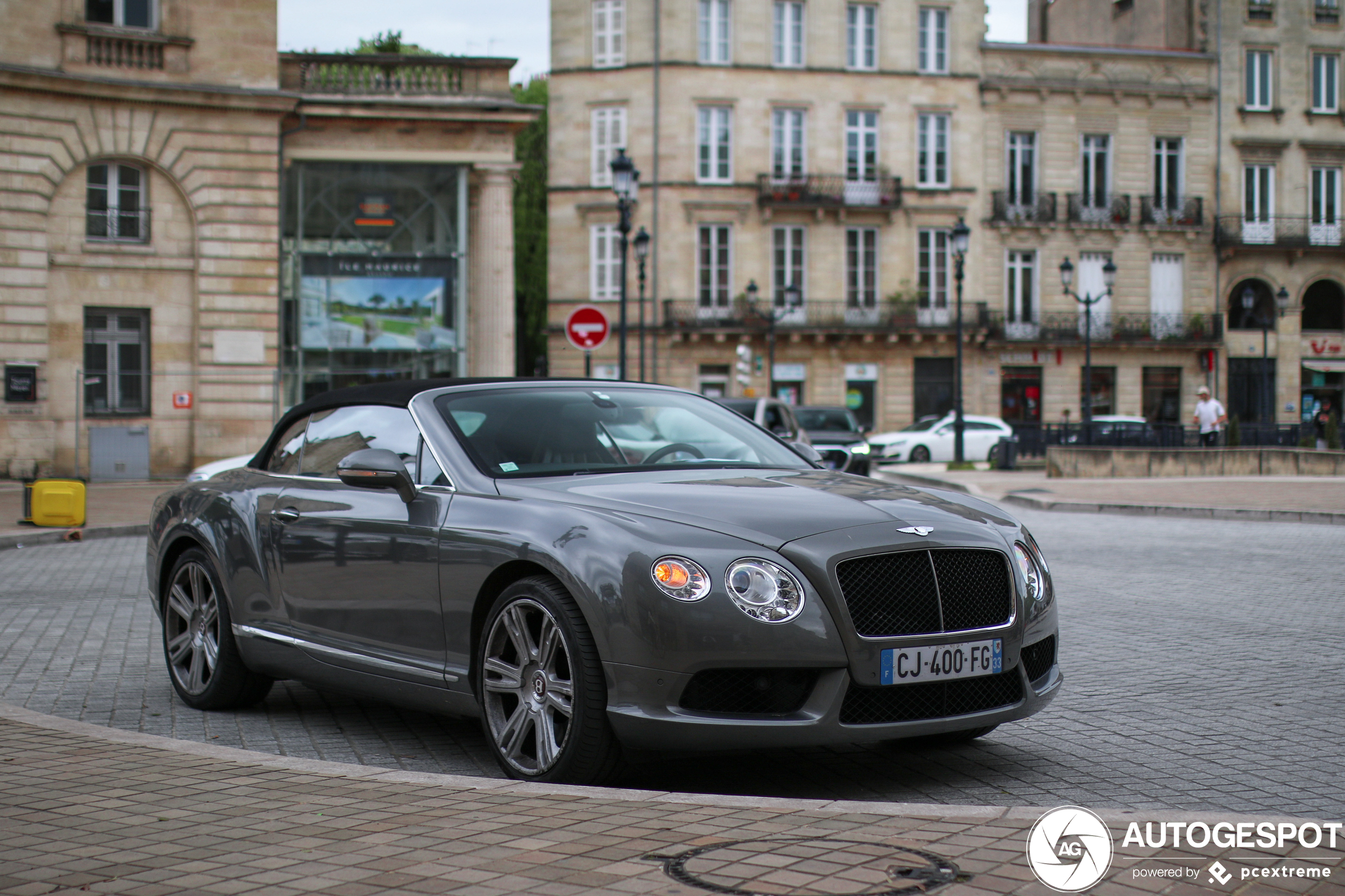 Bentley Continental GTC V8