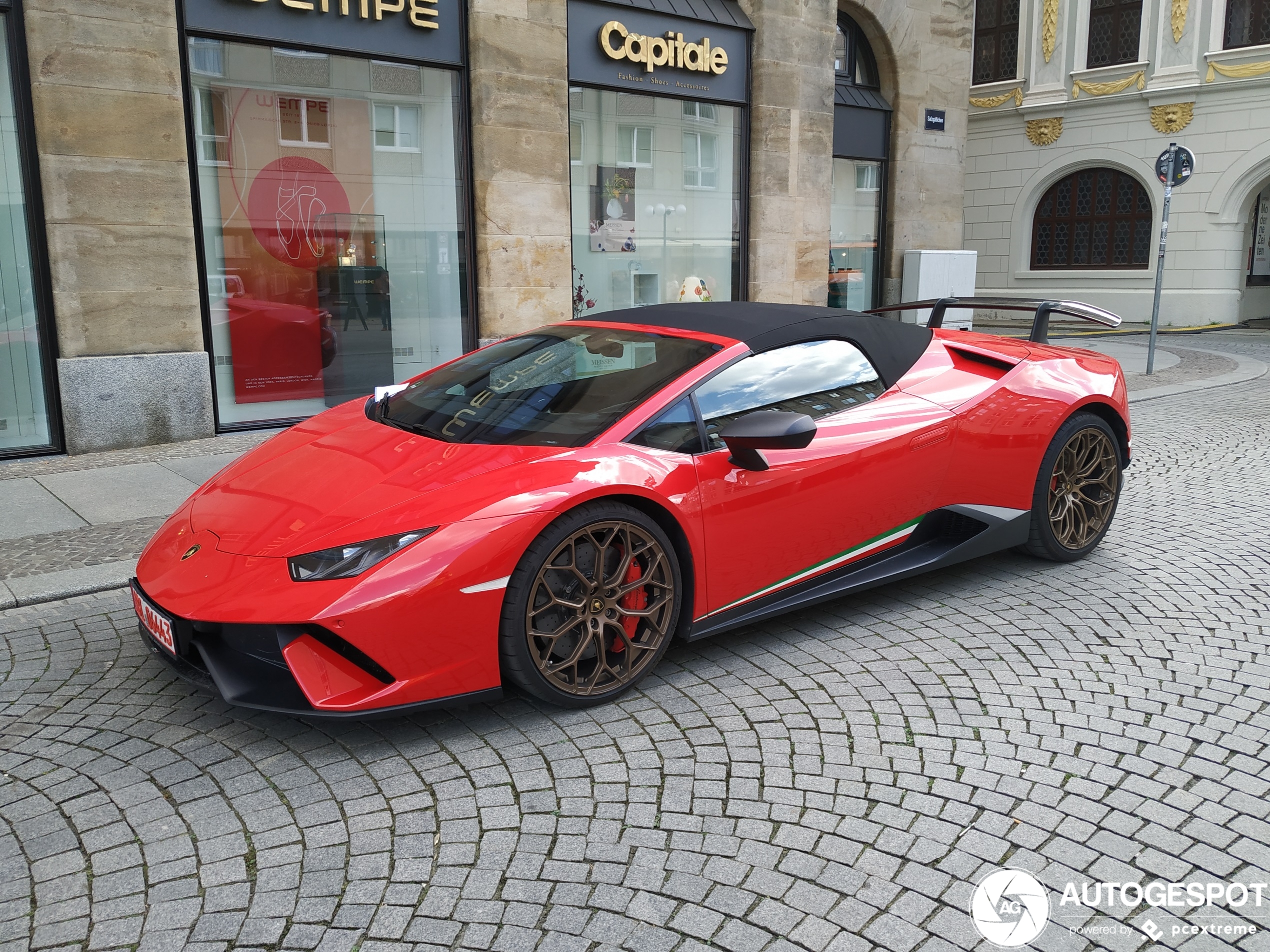 Lamborghini Huracán LP640-4 Performante Spyder