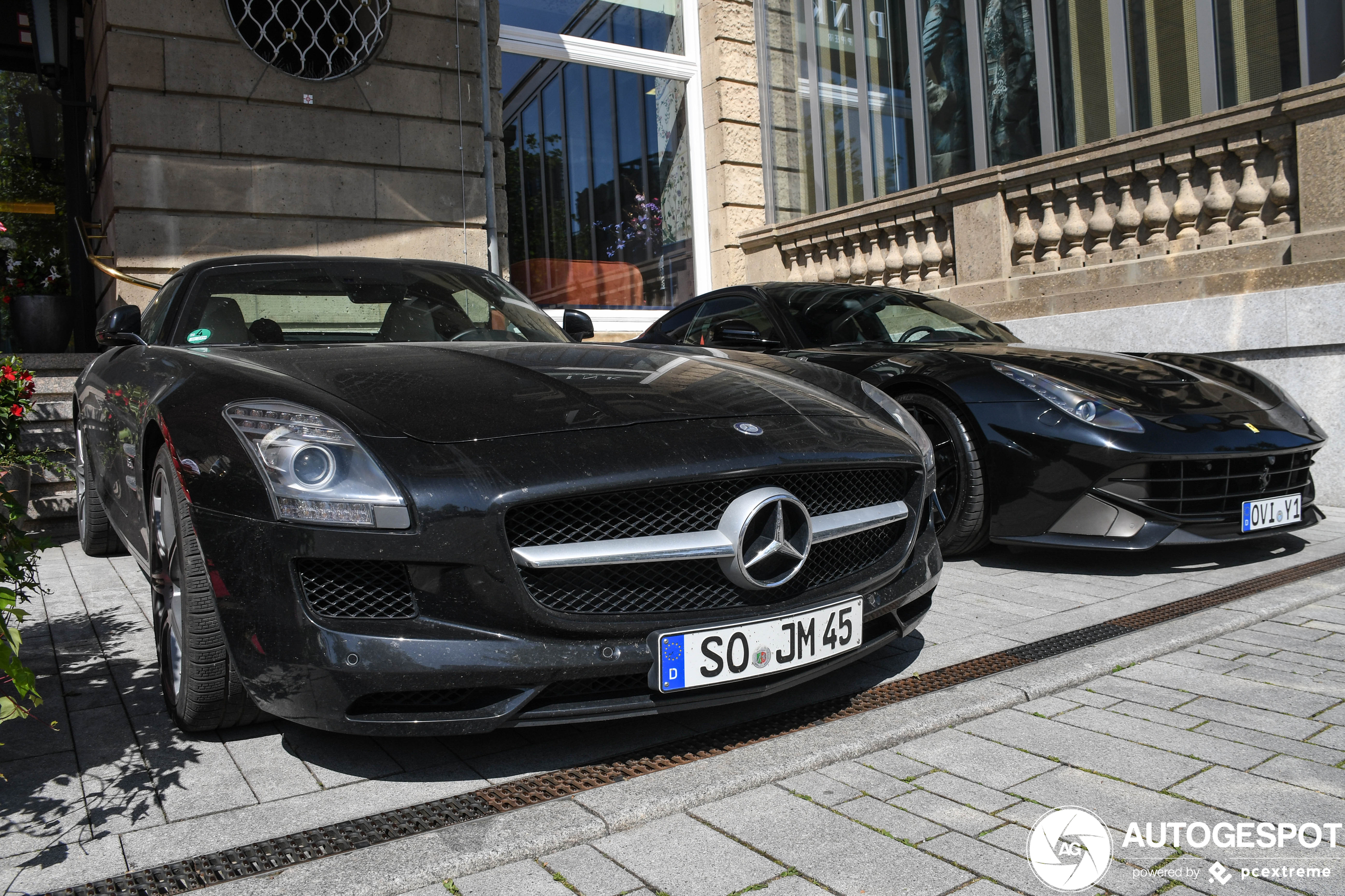 Mercedes-Benz SLS AMG