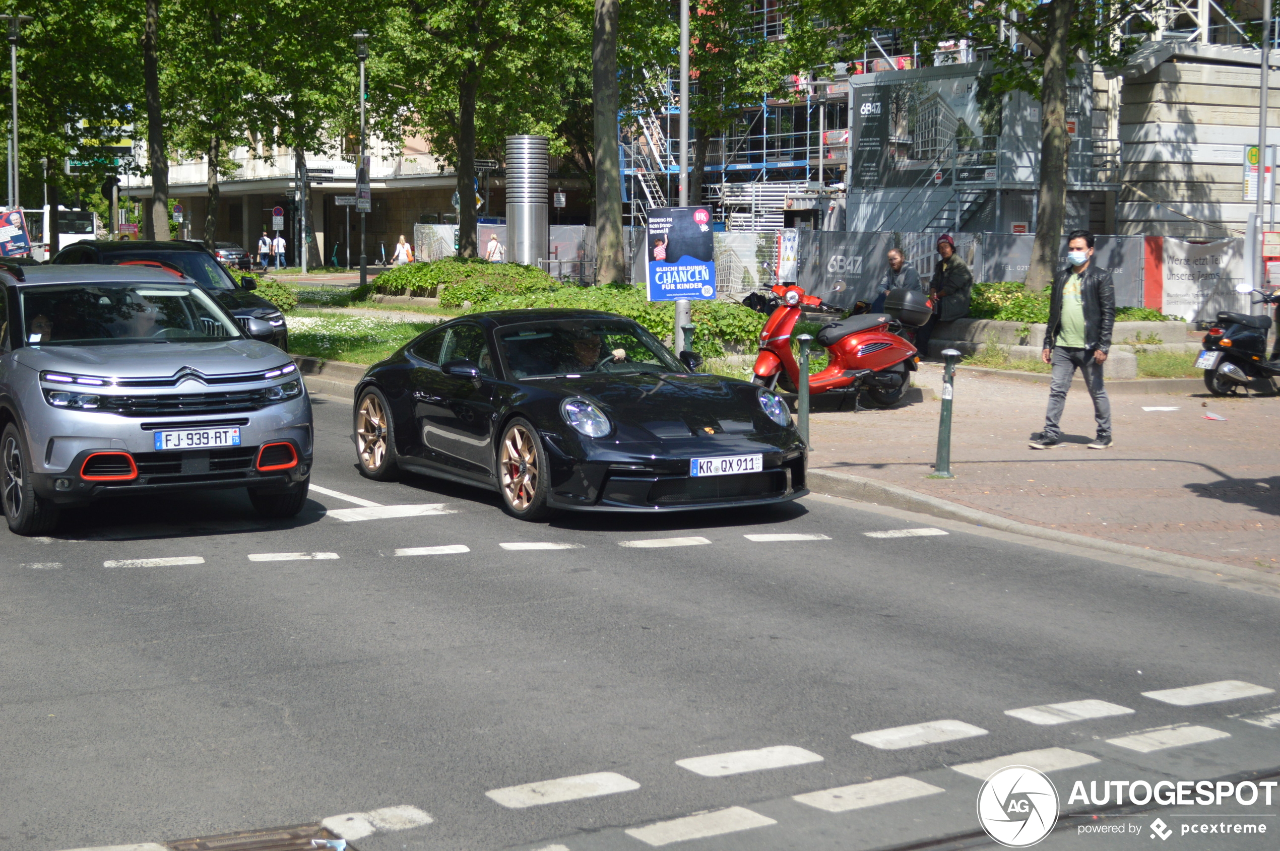 Porsche 992 GT3 Touring