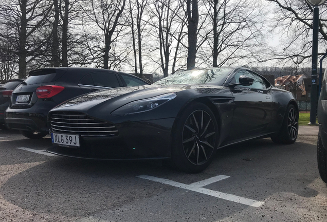 Aston Martin DB11