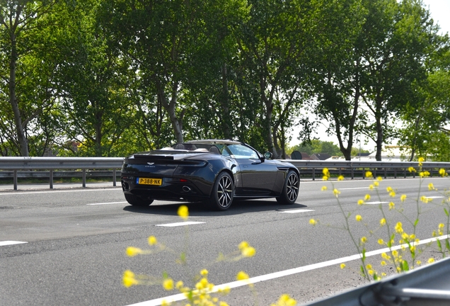 Aston Martin DB11 V8 Volante