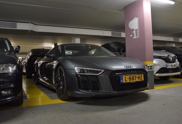 Audi R8 V10 Plus 2015