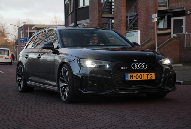 Audi RS4 Avant B9