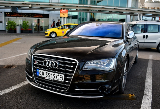 Audi S8 D4