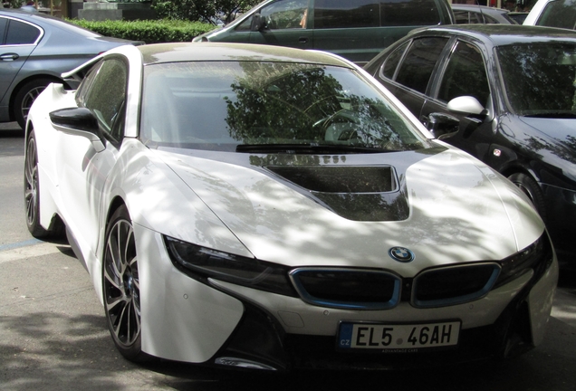 BMW i8