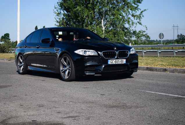 BMW M5 F10 2011