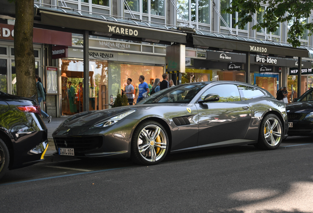 Ferrari GTC4Lusso