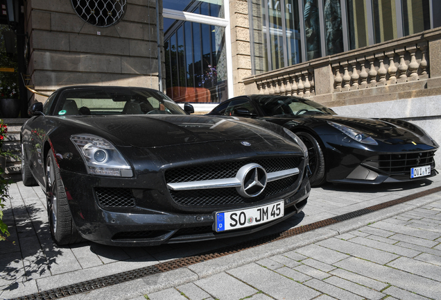 Mercedes-Benz SLS AMG