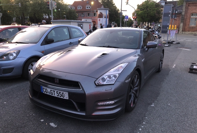 Nissan GT-R 2015