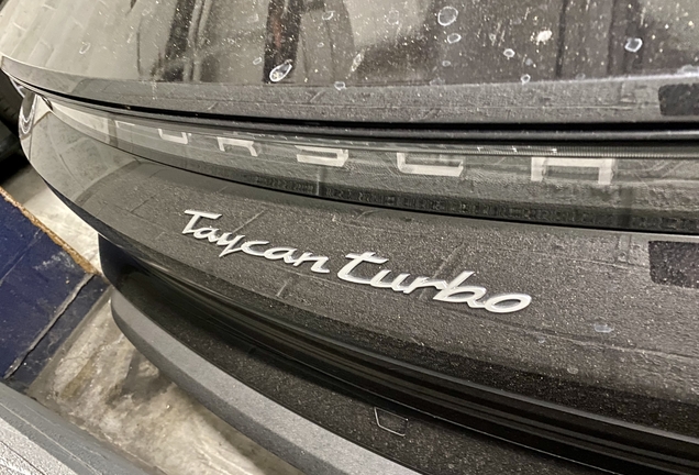 Porsche Taycan Turbo