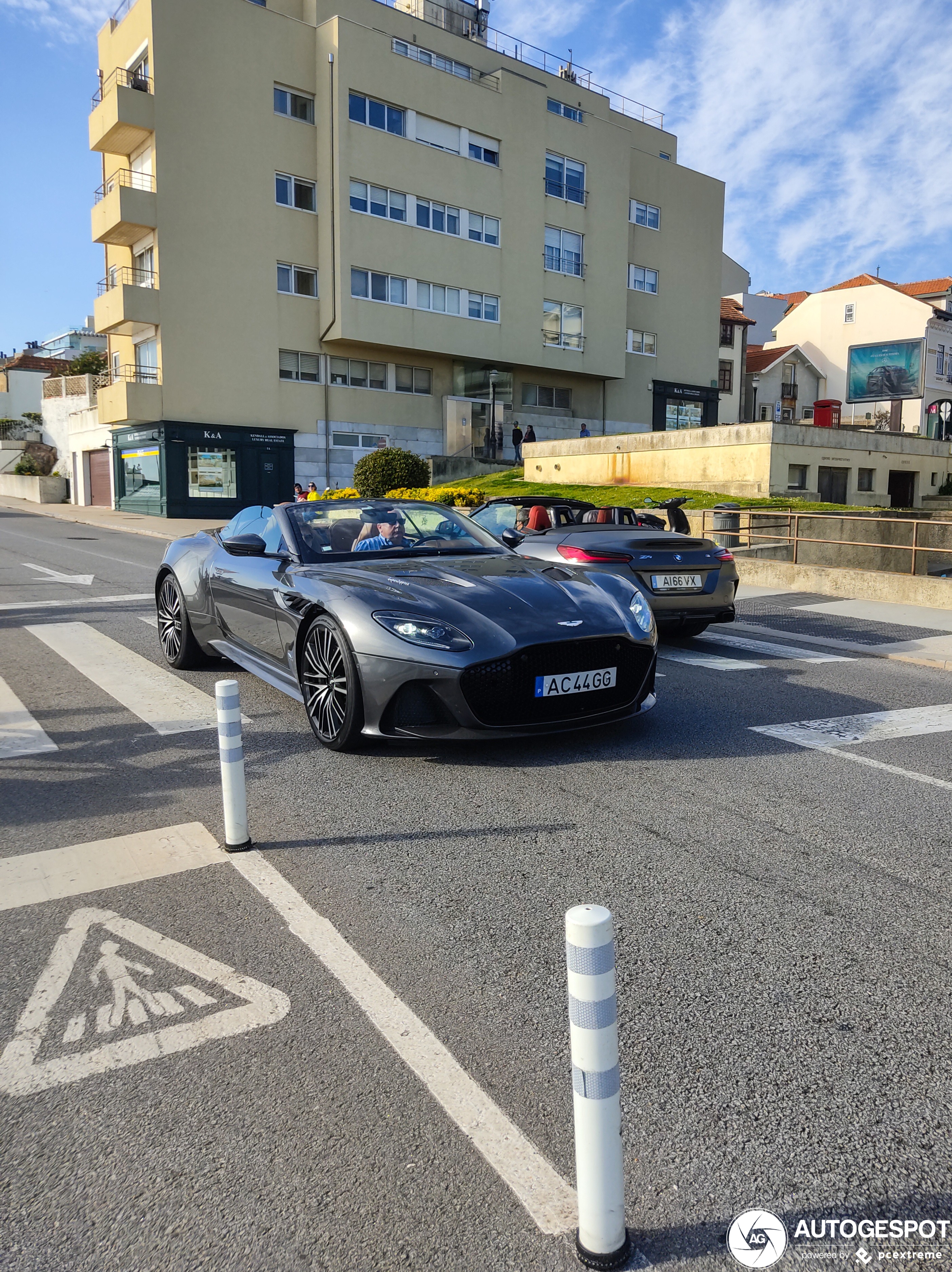 Aston Martin DBS Superleggera Volante