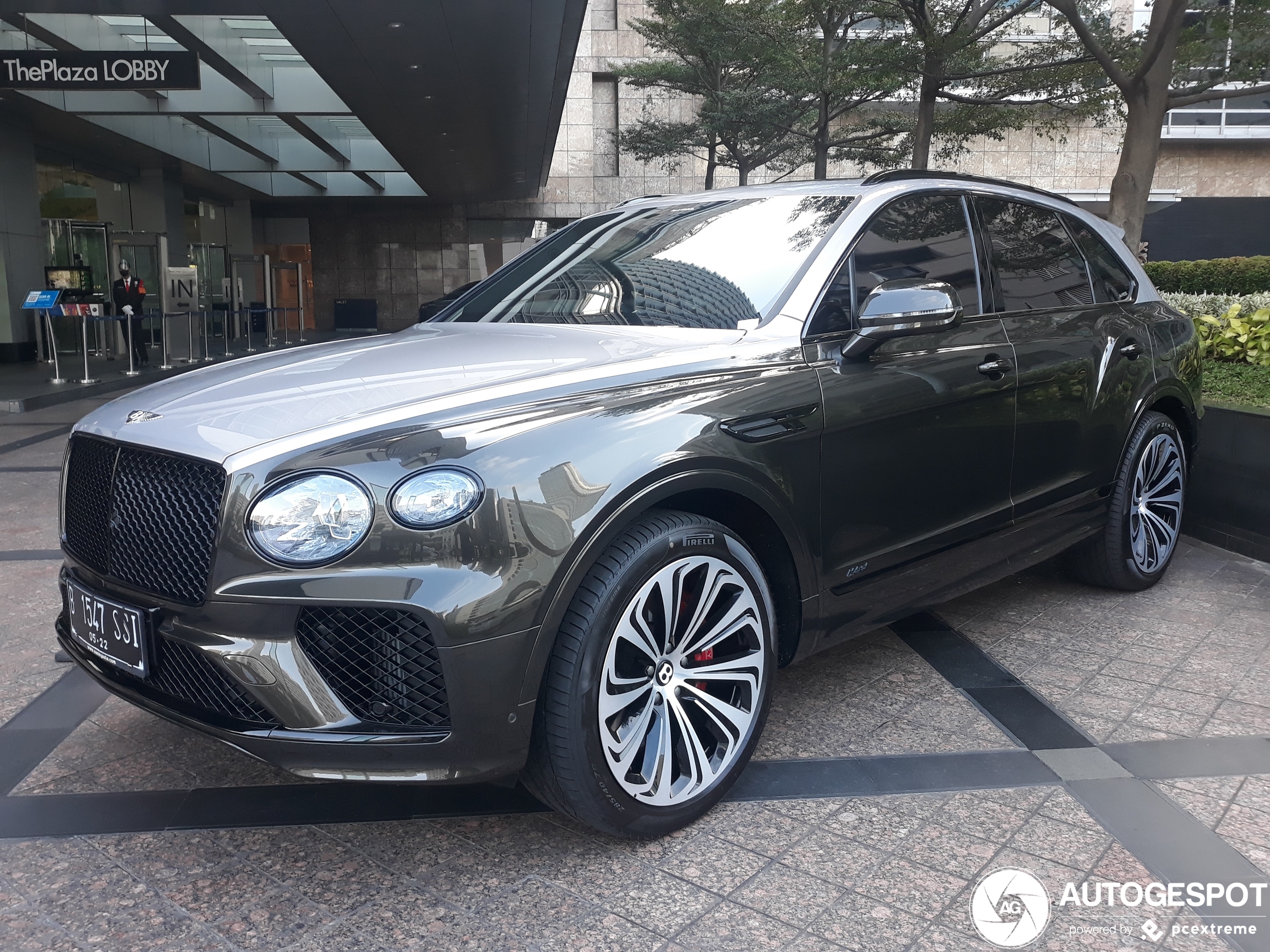 Bentley Bentayga Hybrid 2021