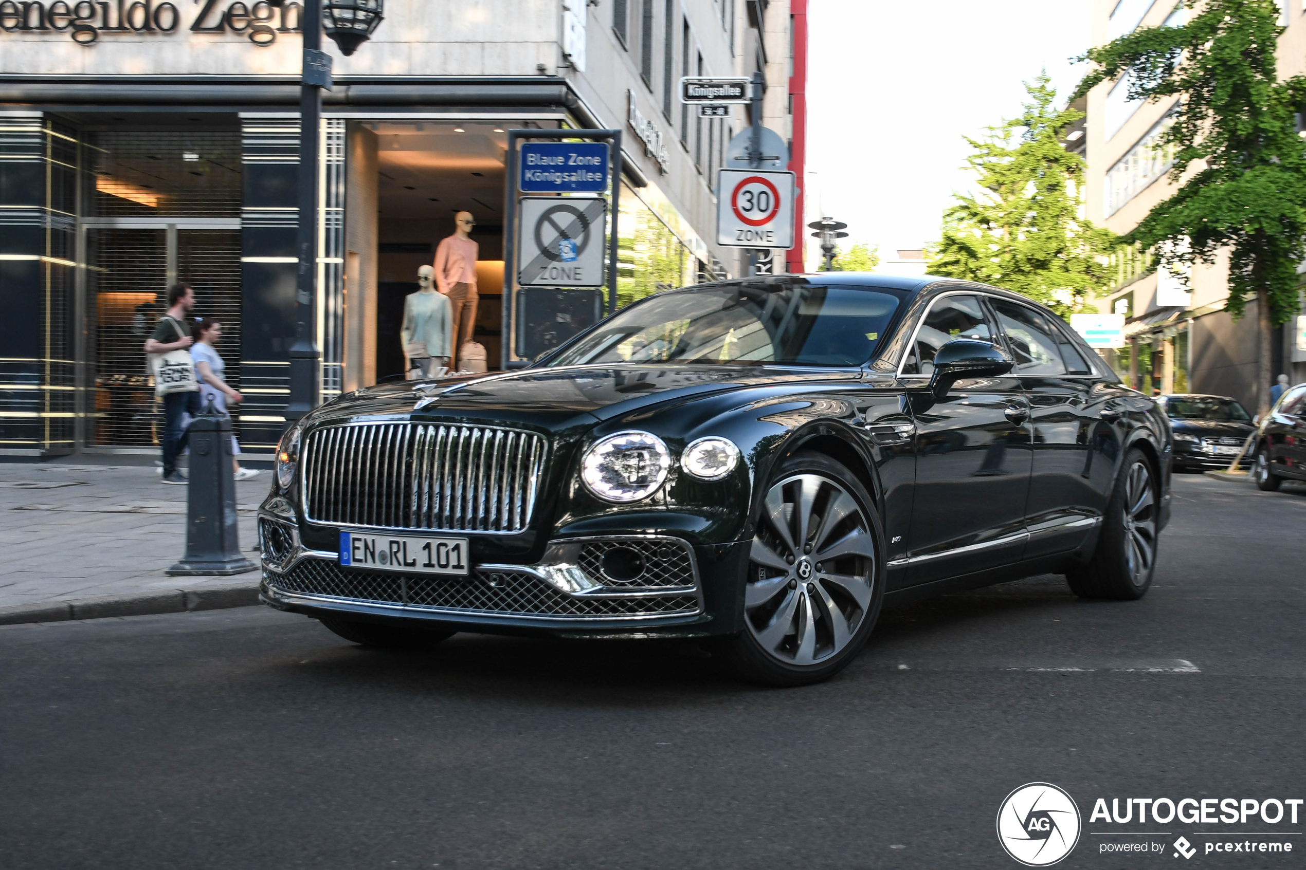 Bentley Flying Spur V8 2021