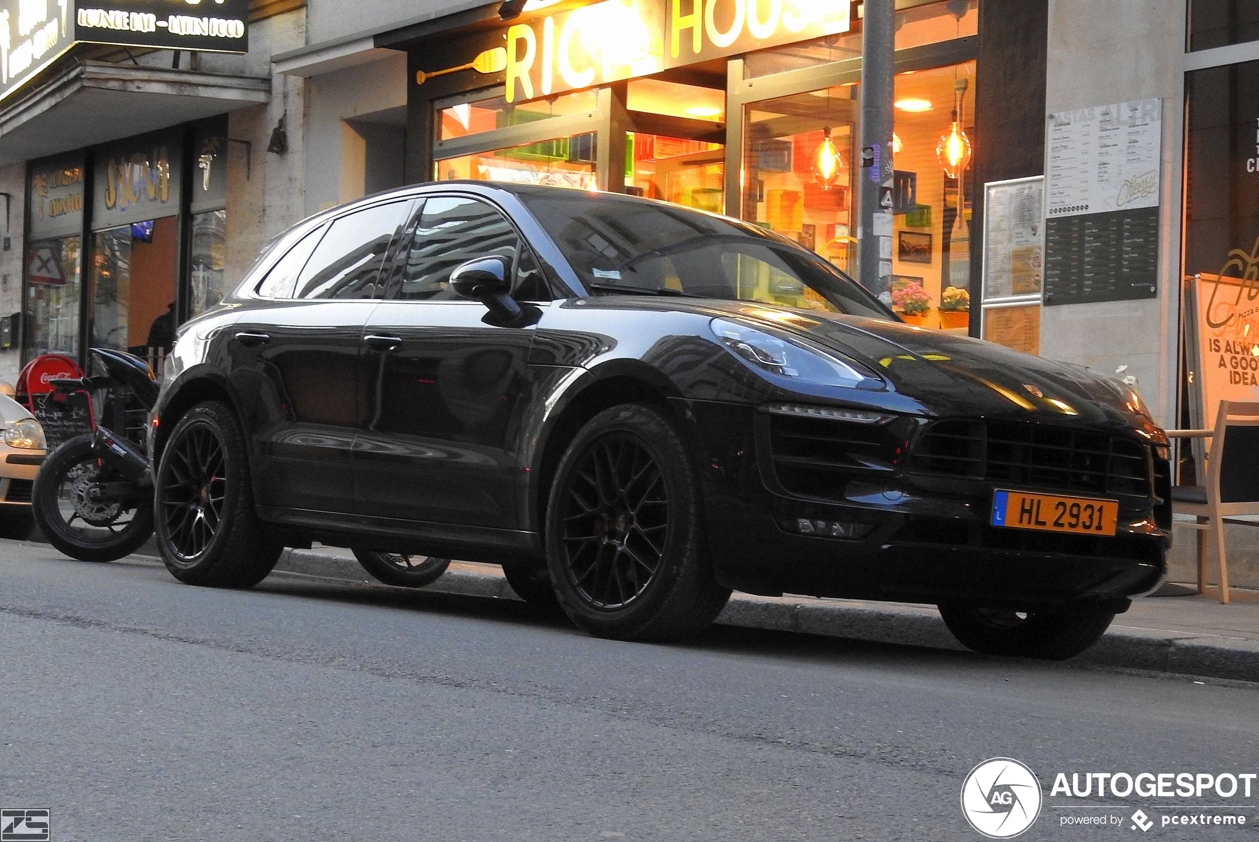 Porsche 95B Macan GTS