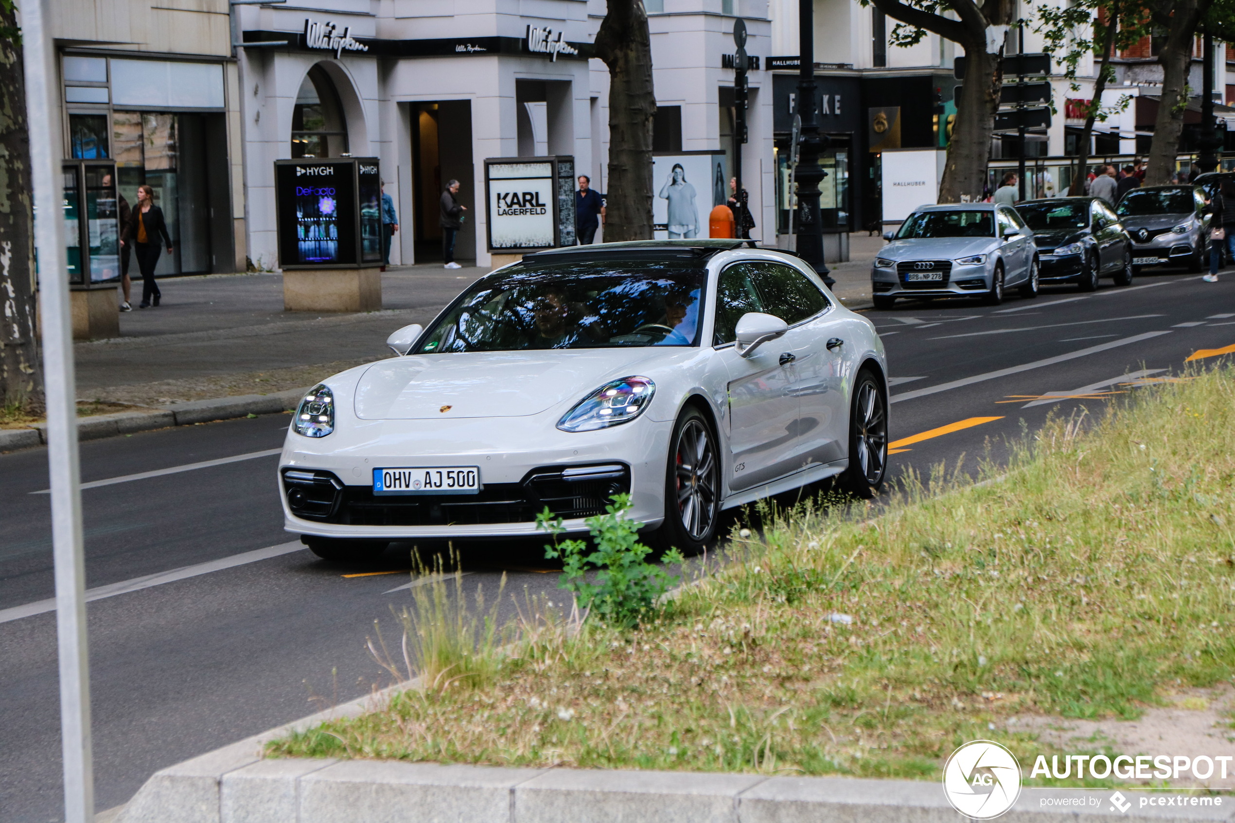 Porsche 971 Panamera GTS Sport Turismo