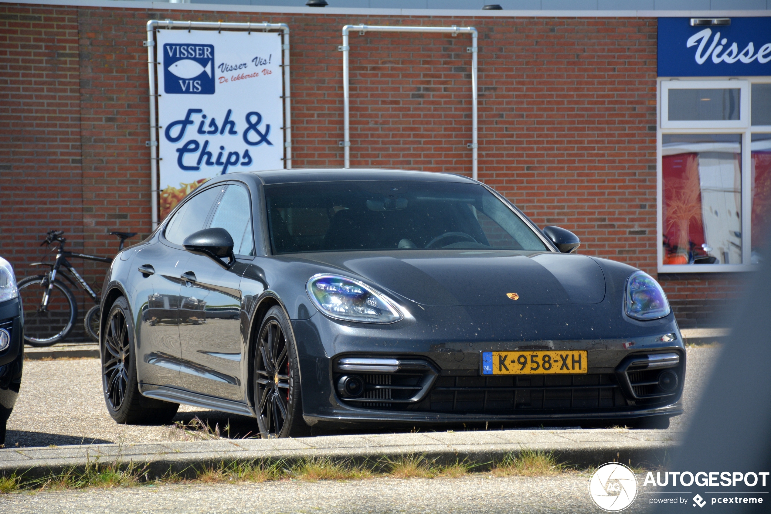 Porsche 971 Panamera Turbo