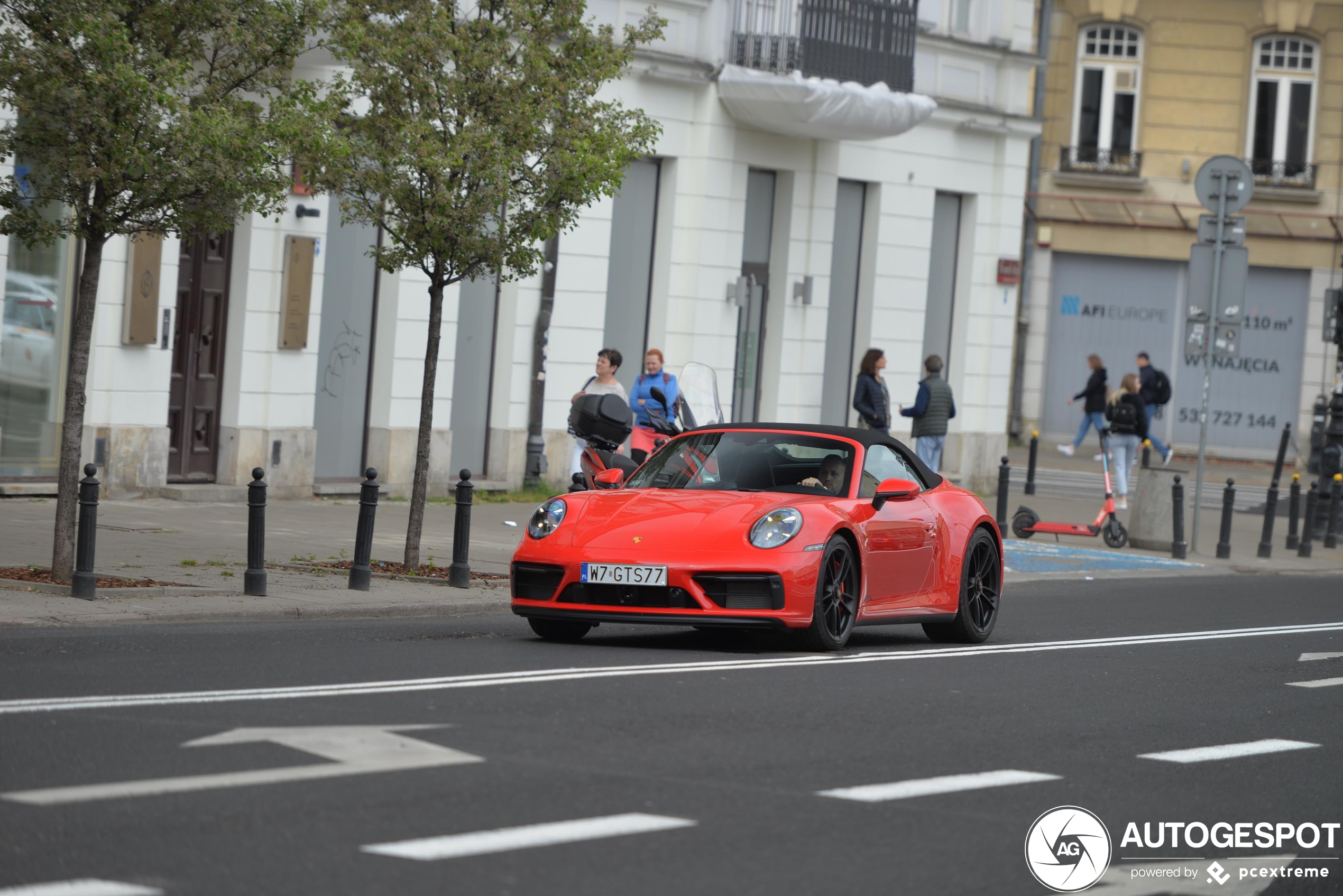 Porsche 992 Carrera 4 GTS Cabriolet