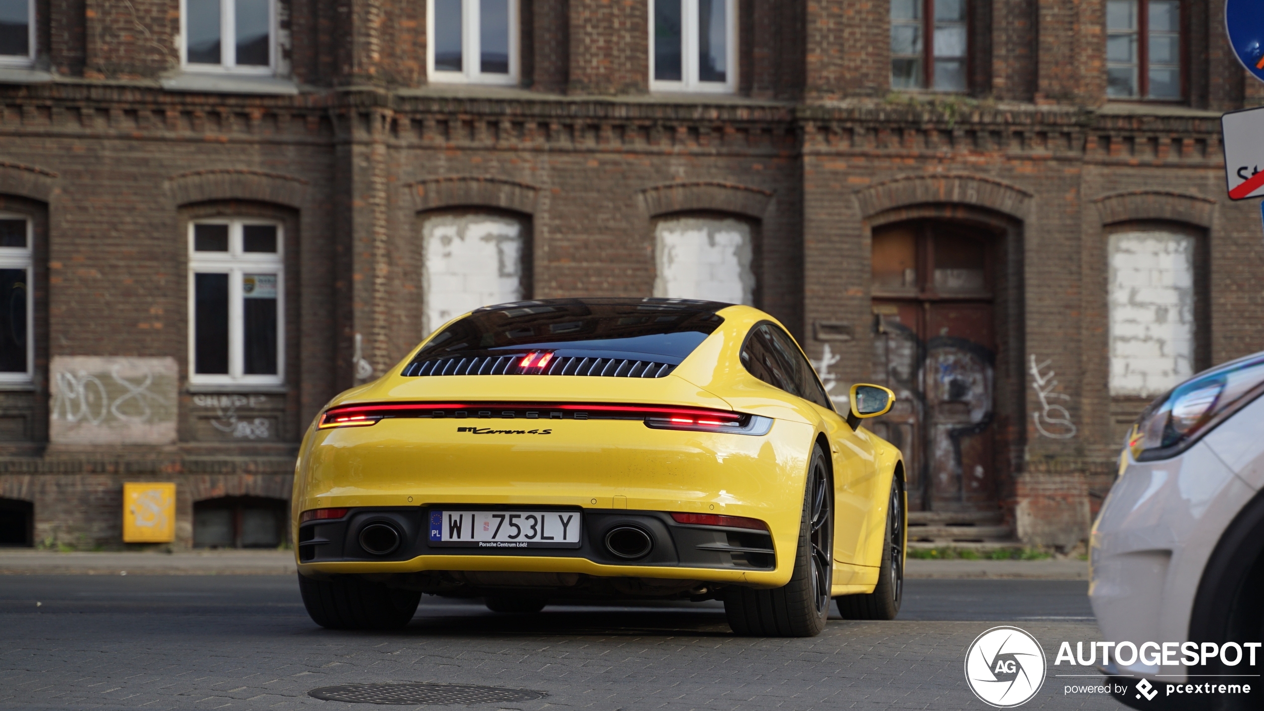 Porsche 992 Carrera 4S