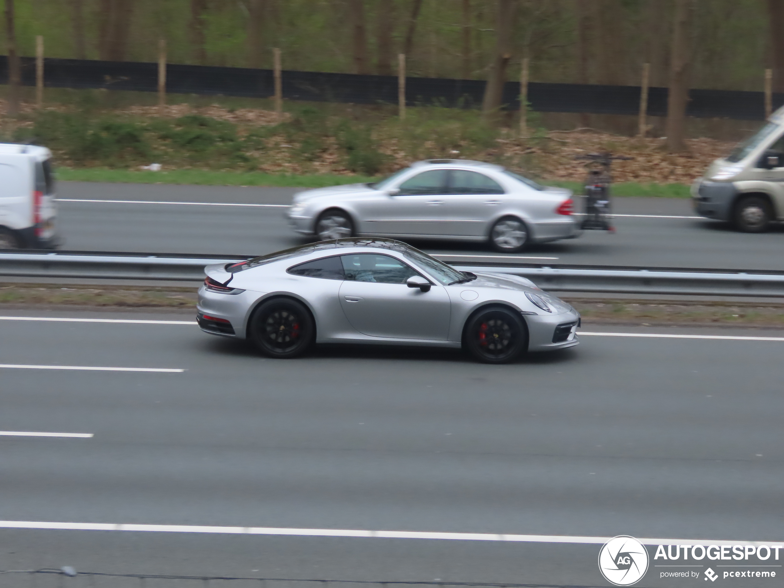 Porsche 992 Carrera 4S