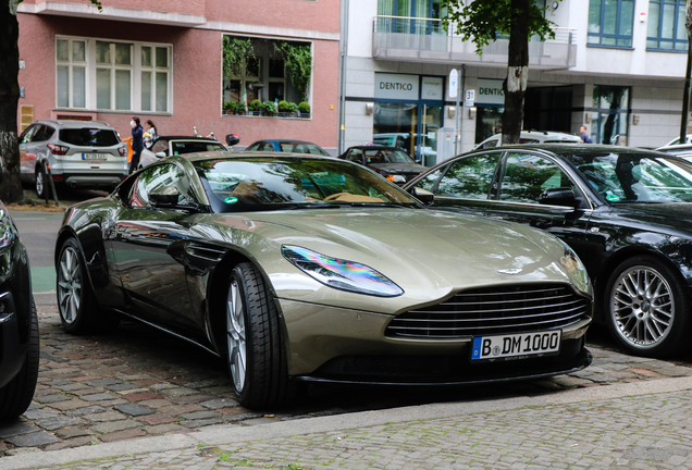 Aston Martin DB11 V8