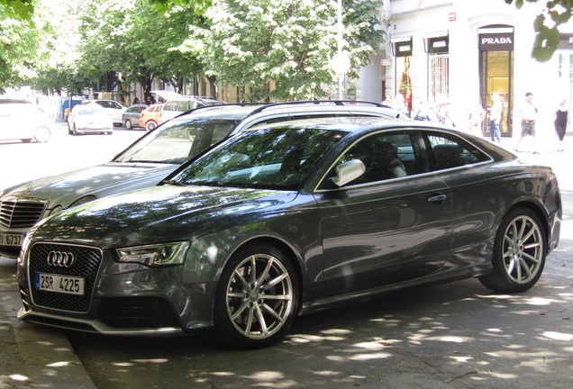 Audi RS5 B8 2012