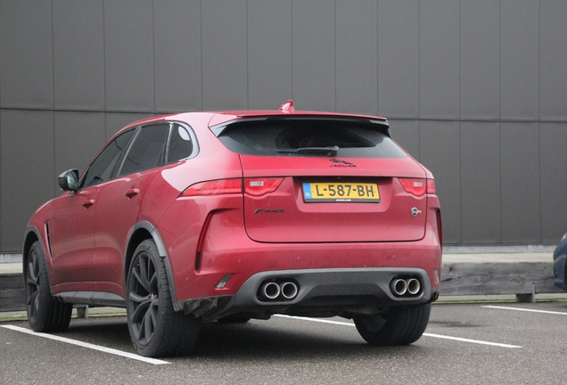 Jaguar F-PACE SVR