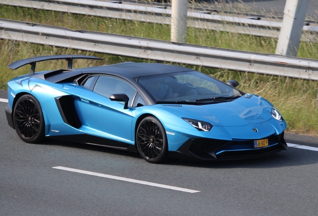 Lamborghini Aventador LP750-4 SuperVeloce