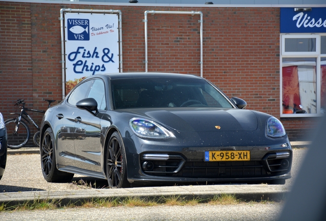 Porsche 971 Panamera Turbo