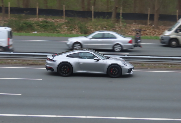 Porsche 992 Carrera 4S