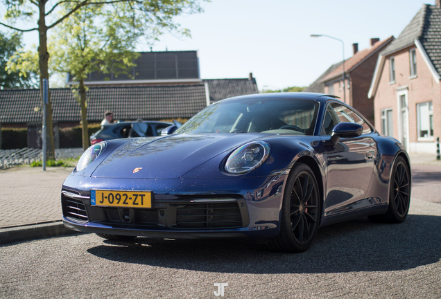 Porsche 992 Carrera 4S