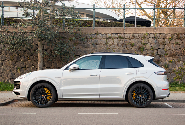 Porsche Cayenne Turbo S E-Hybrid