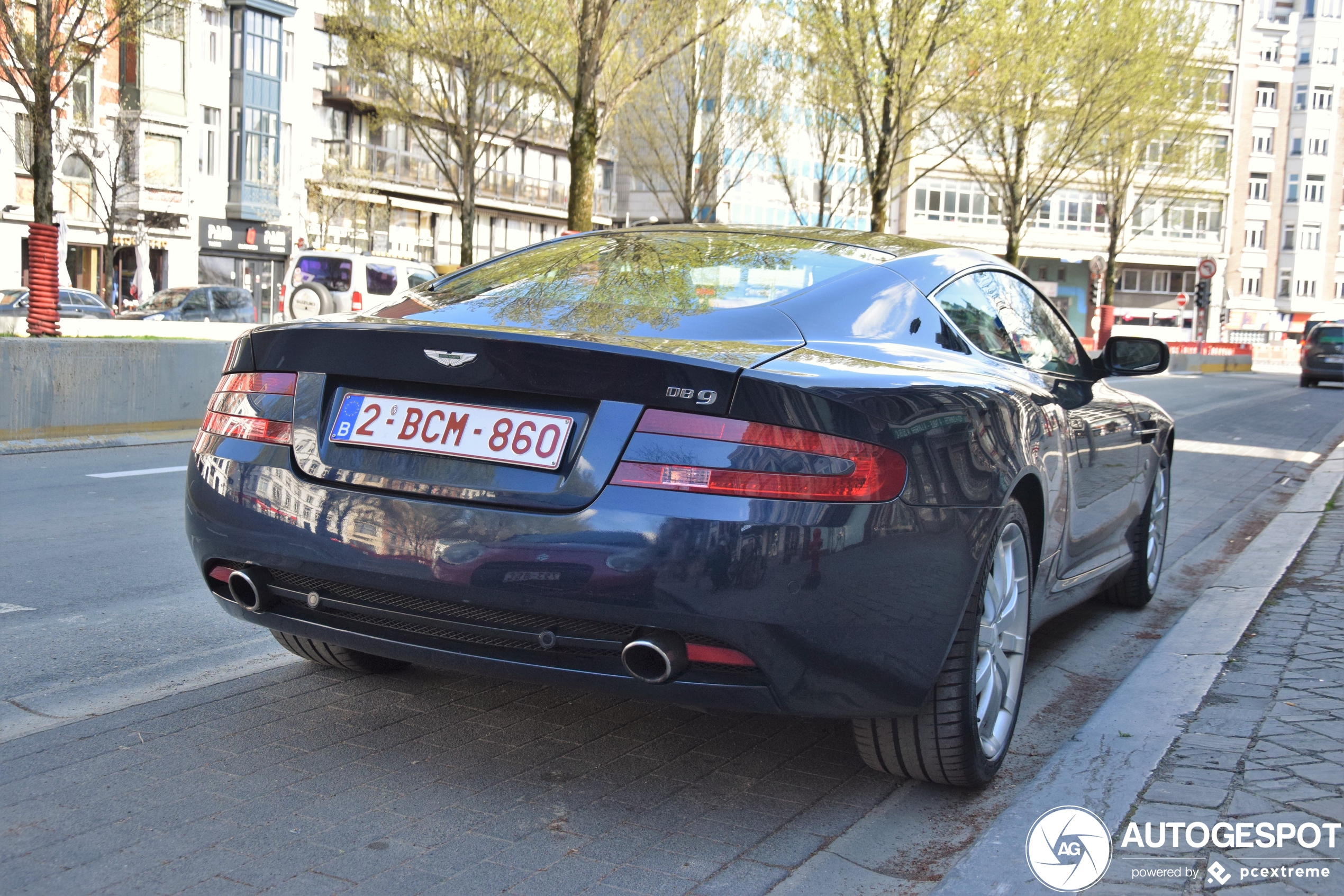 Aston Martin DB9