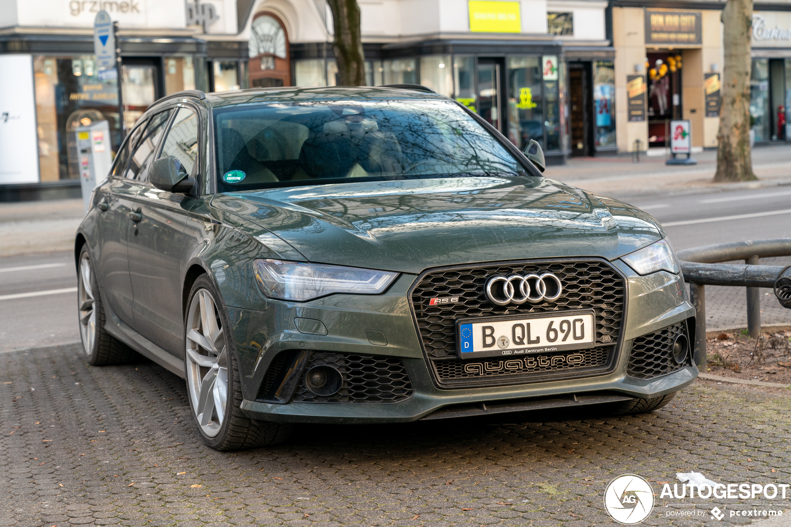 Audi RS6 Avant C7 2015