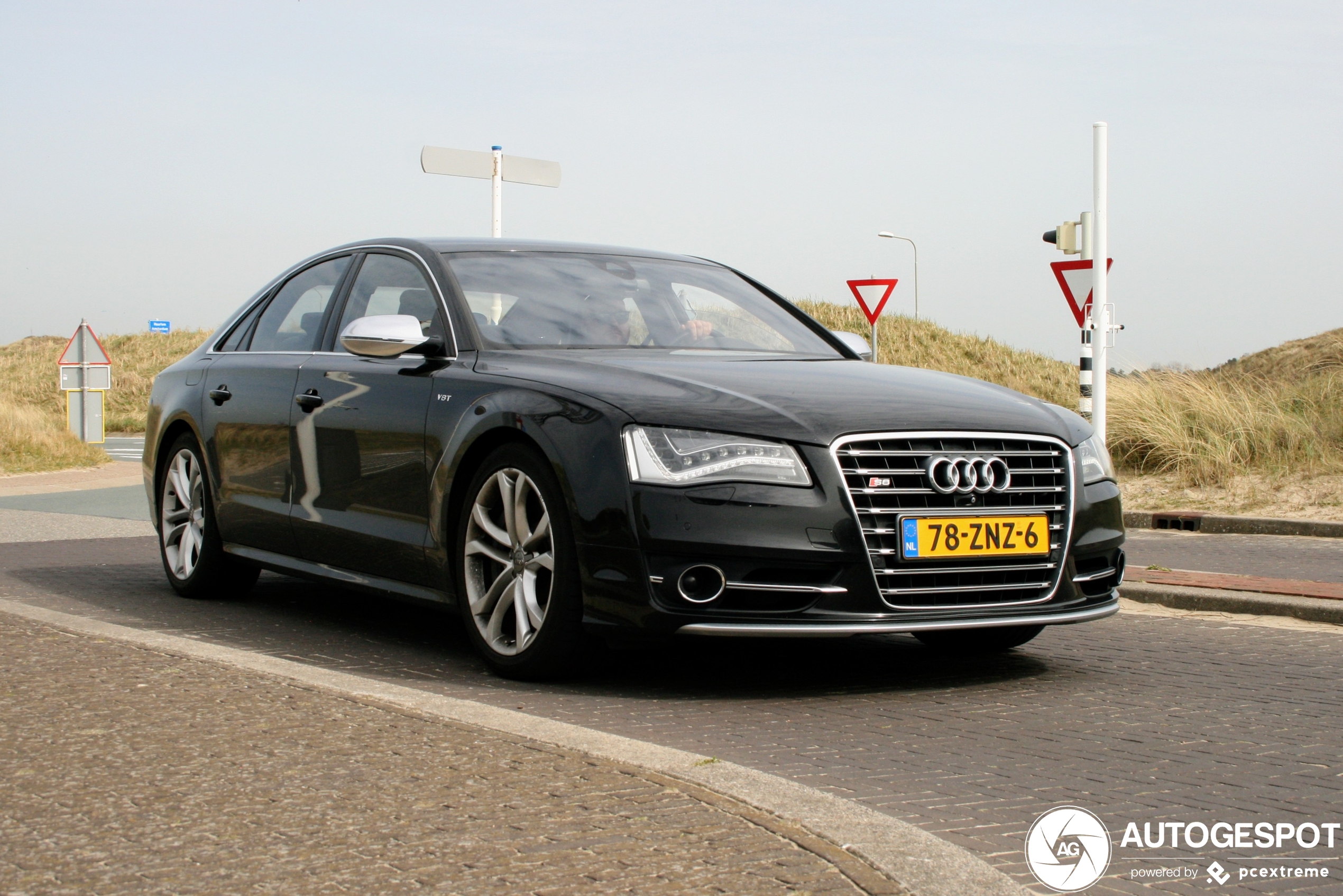 Audi S8 D4