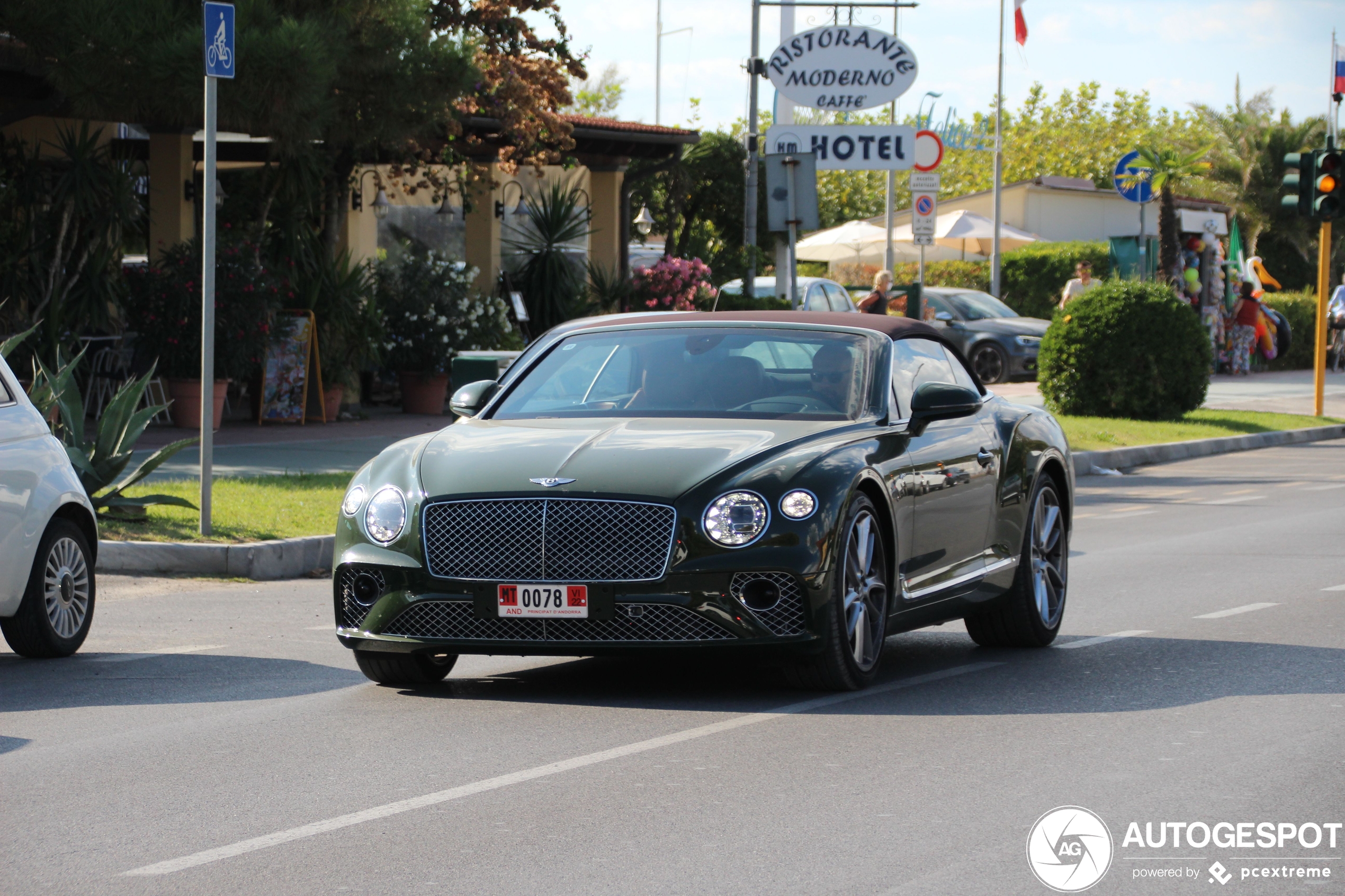 Bentley Continental GTC V8 2020