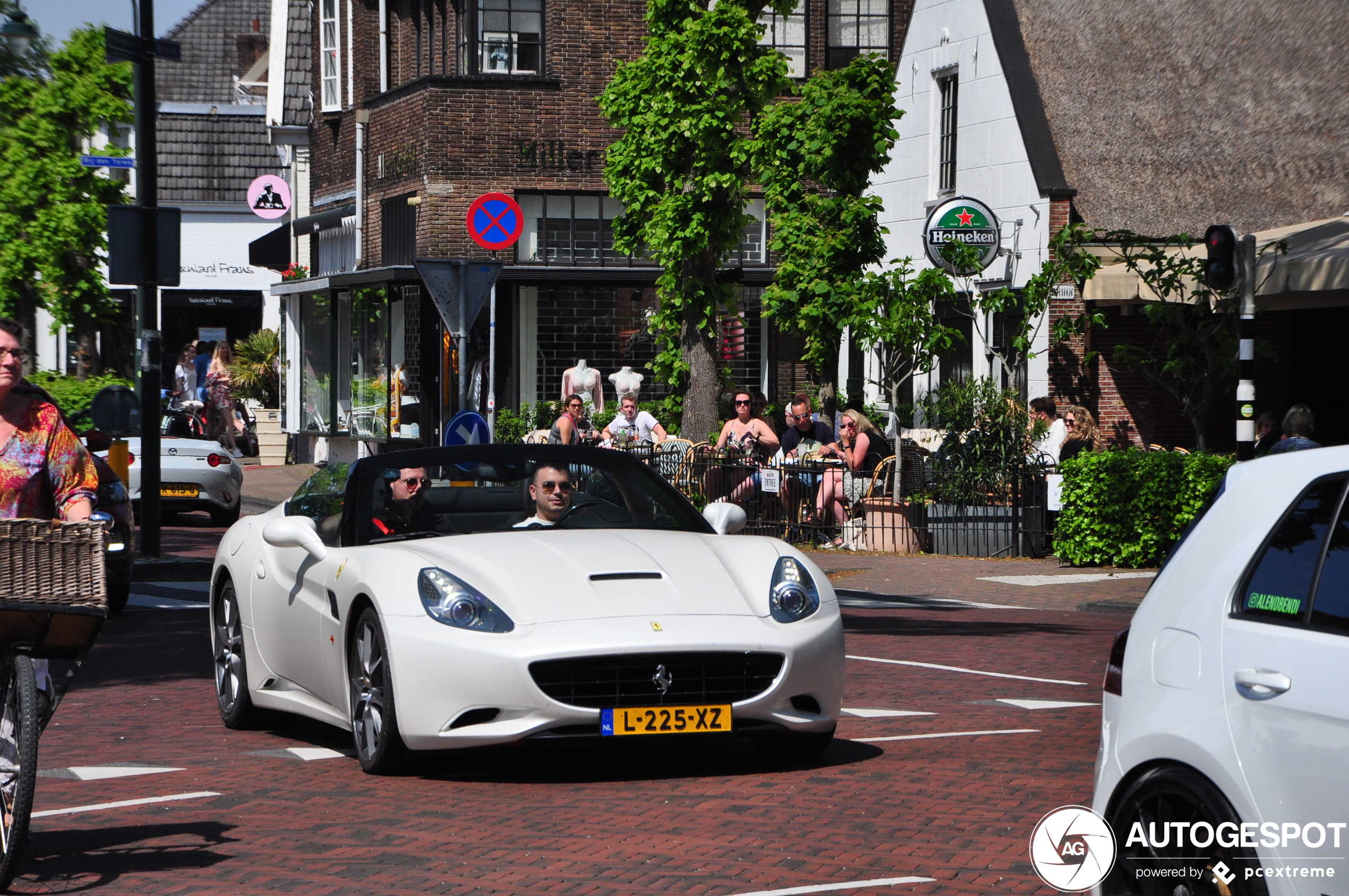 Ferrari California