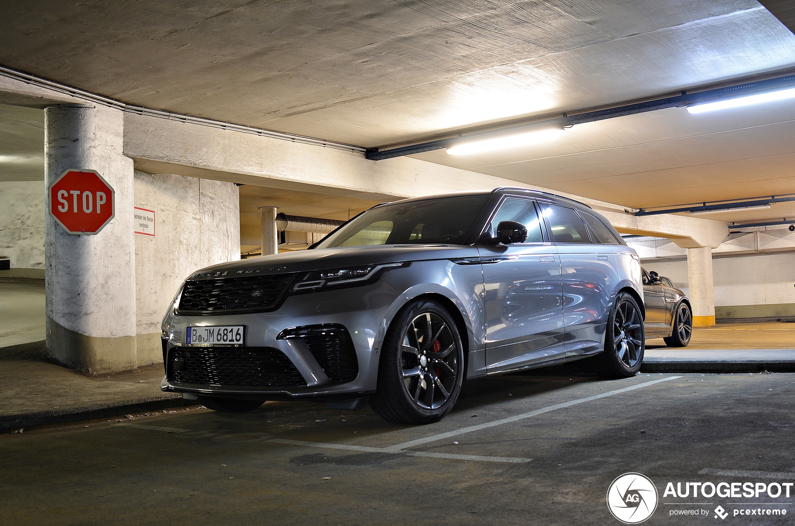 Land Rover Range Rover Velar SVAutobiography