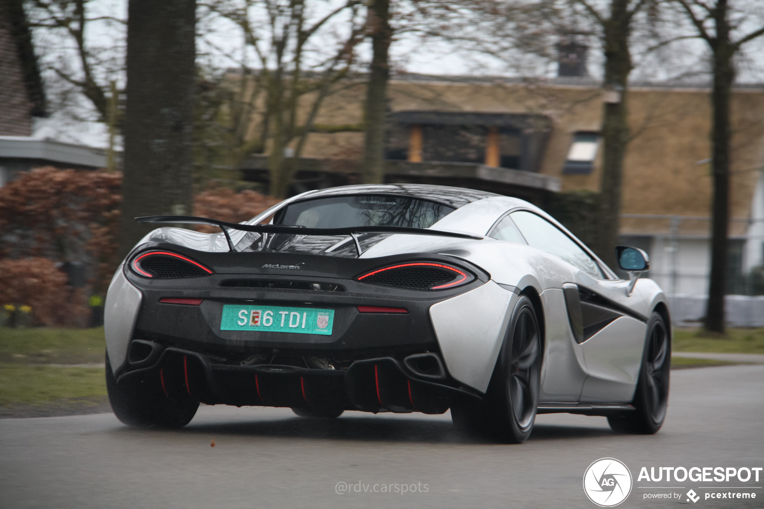 McLaren 570S