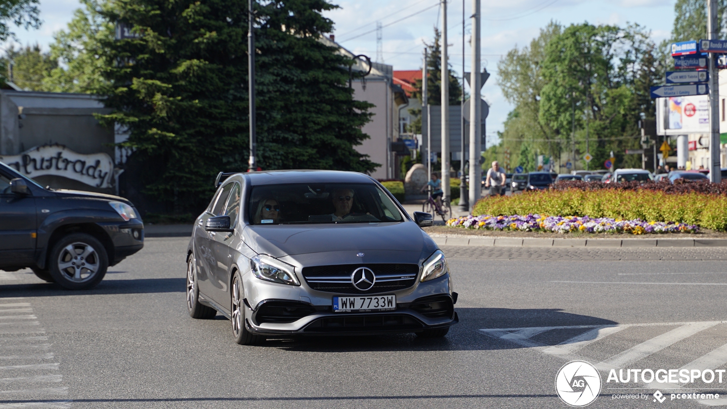 Mercedes-AMG A 45 W176 2015