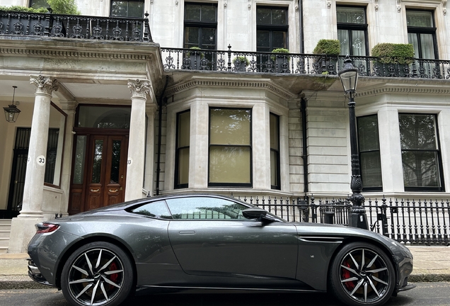 Aston Martin DB11