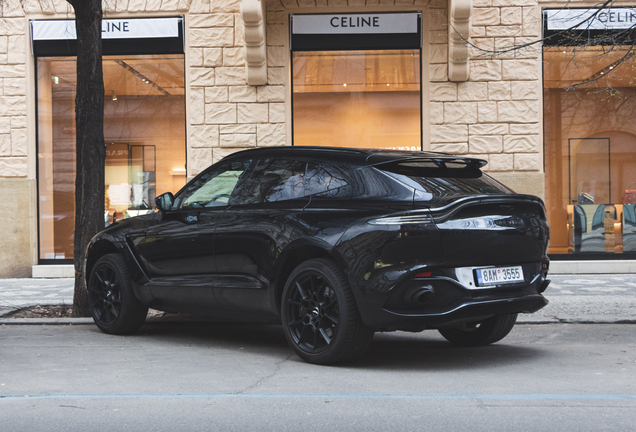 Aston Martin DBX