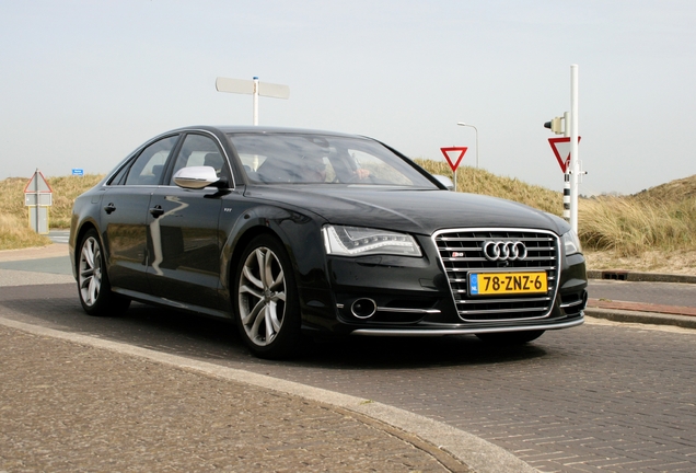 Audi S8 D4