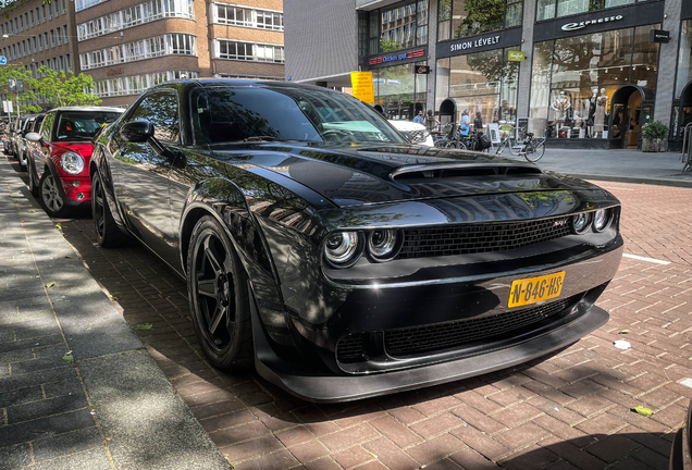 Dodge Challenger SRT-8 392