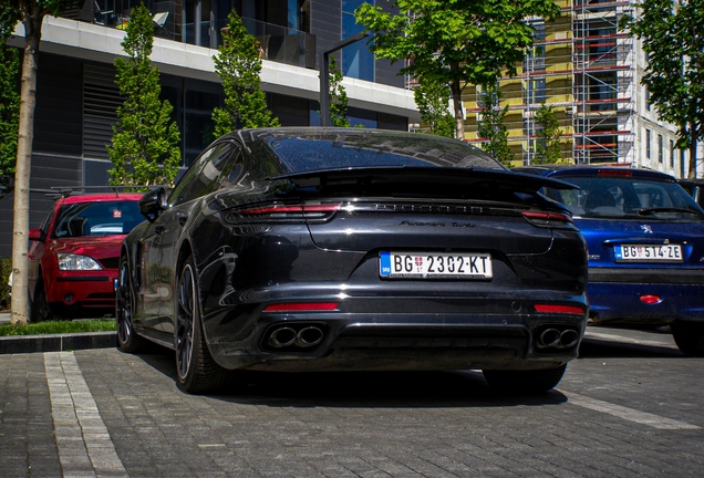 Porsche 971 Panamera Turbo